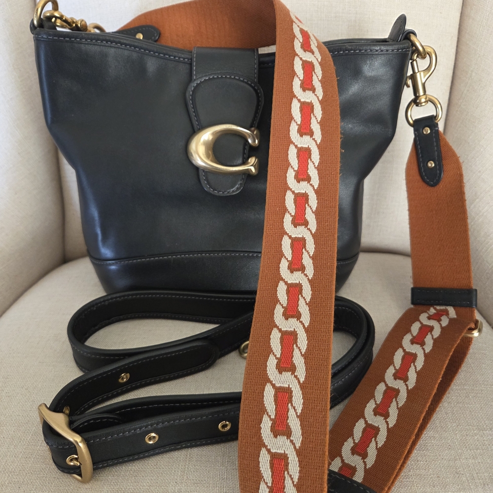 Coach Black Leather Shoulder Bag with Gold and Tan Accents - Picture 16 of 16